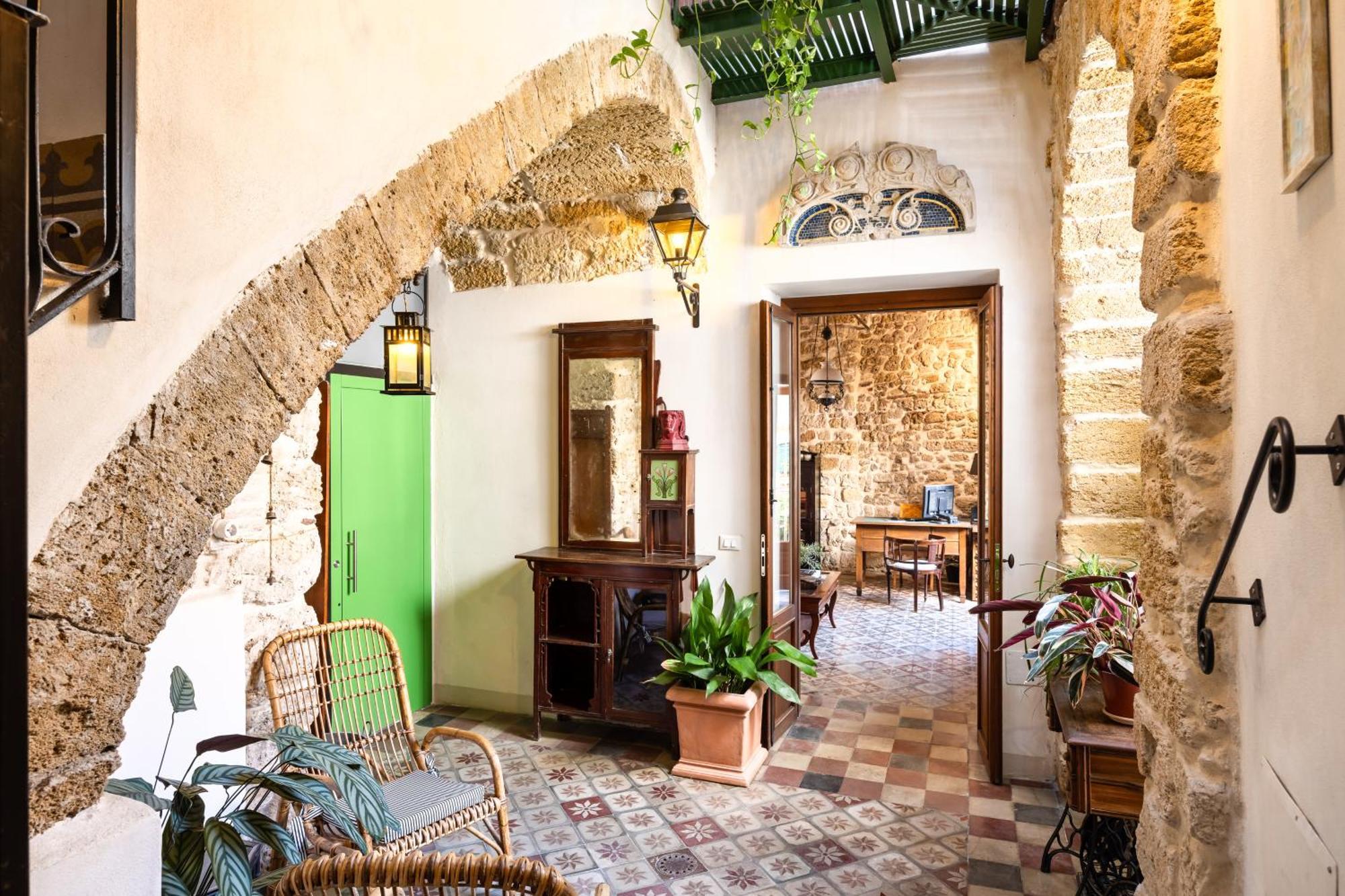 Sette Fate Suites & Spa Palermo Exterior photo